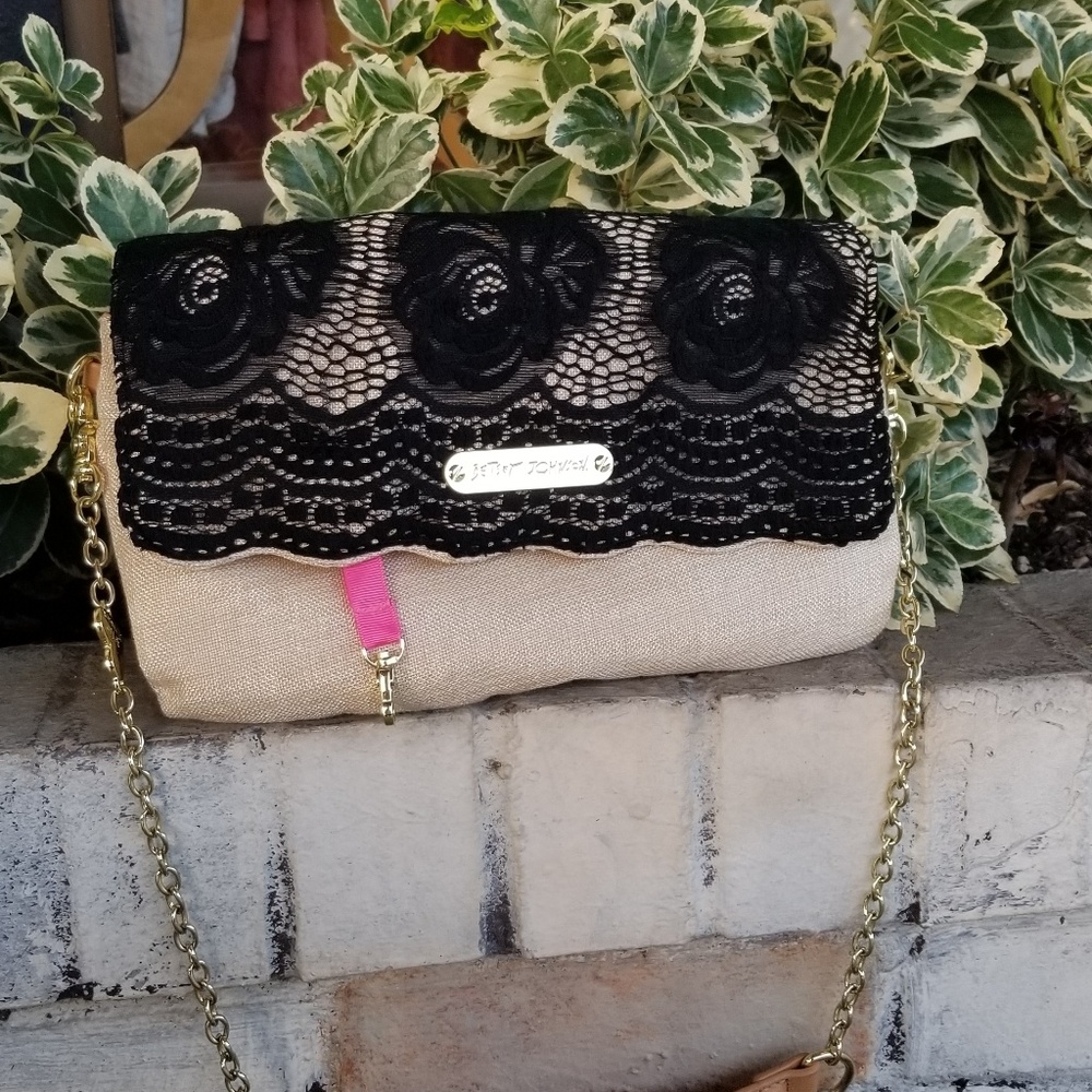 Hand bag